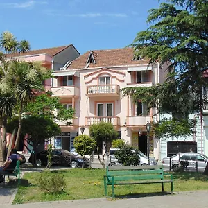 https://old-street-guesthouse.batumihotels.net
